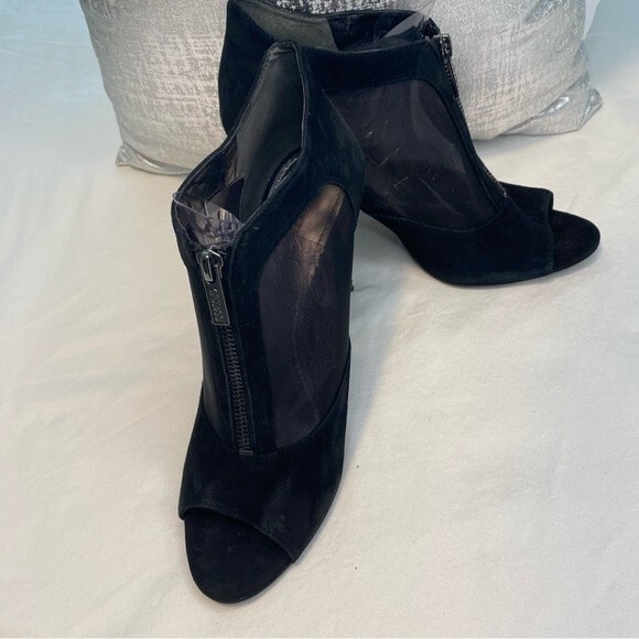 Guess Black Zipper Unique Sheer Net Suede Peep Toe Stiletto Heel Boot Shoe SZ9.5 - Picture 3 of 16